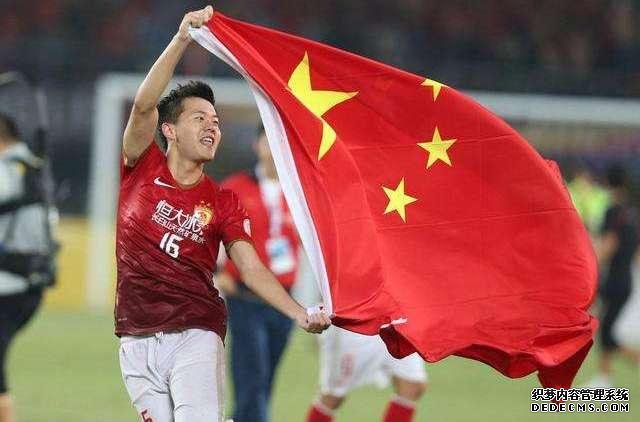 含著金鑰匙入場，砸60億打廣告巨虧40億，混得“最失敗”的一瓶水